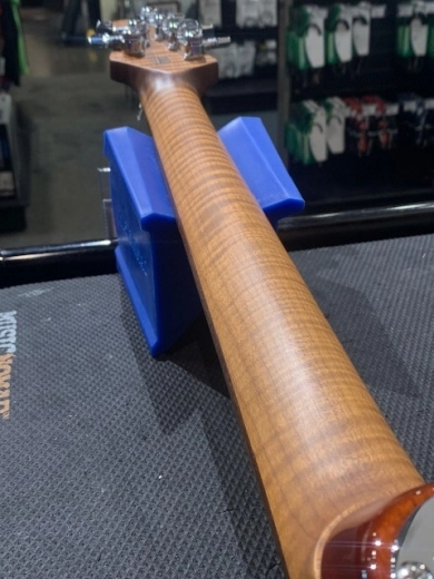 Ernie Ball Music Man - 983-D1-RD-00 2